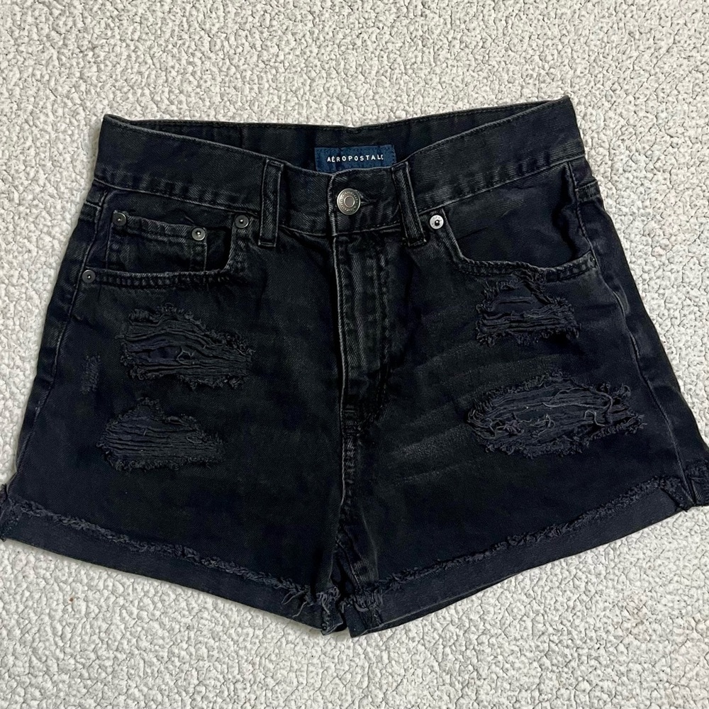 Aeropostale High-Waisted Distressed Black Denim Mom Shorts - Picture 8 of 9